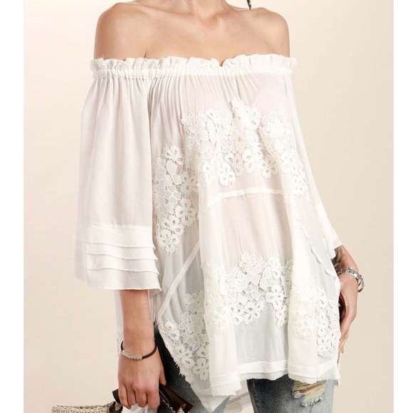 Desired Collection Tops - Off White Off Shoulder side slit Top